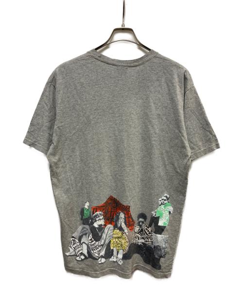 stussy（ステューシー）stussy (ステューシー) ヒッピープリントTシャツ グレー サイズ:Mの古着・服飾アイテム