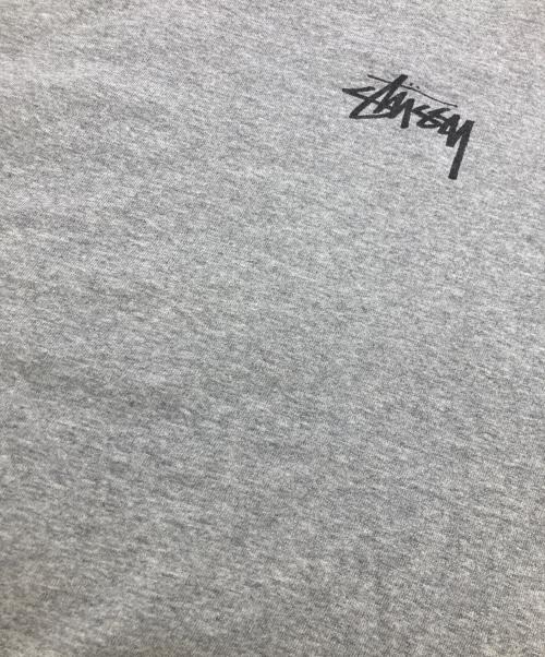 stussy（ステューシー）stussy (ステューシー) ヒッピープリントTシャツ グレー サイズ:Mの古着・服飾アイテム