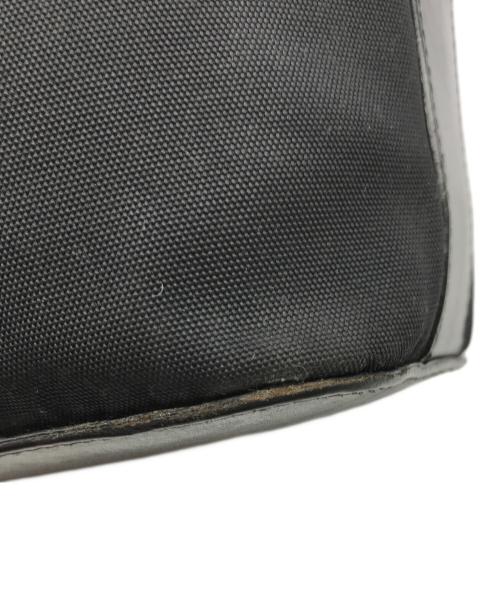 GUCCI（グッチ）GUCCI (グッチ) チェーンワンショルダーバッグ ブラックの古着・服飾アイテム