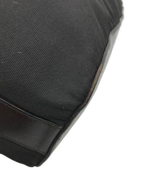 GUCCI（グッチ）GUCCI (グッチ) チェーンワンショルダーバッグ ブラックの古着・服飾アイテム