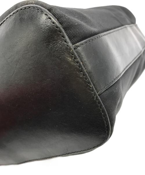 GUCCI（グッチ）GUCCI (グッチ) チェーンワンショルダーバッグ ブラックの古着・服飾アイテム