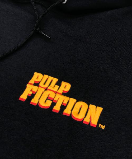 WACKO MARIA（ワコマリア）WACKO MARIA (ワコマリア) PULP FICTION (パルプフィクション) PULLOVER HOODED SWEAT SHIRT ブラック サイズ:Mの古着・服飾アイテム