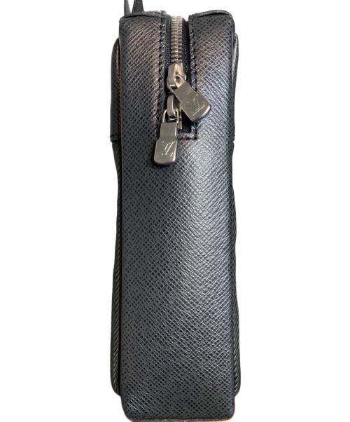 LOUIS VUITTON（ルイ ヴィトン）LOUIS VUITTON (ルイ ヴィトン) タイガ サヤン ショルダーバッグ ブラック×グリーンの古着・服飾アイテム