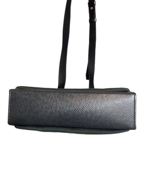 LOUIS VUITTON（ルイ ヴィトン）LOUIS VUITTON (ルイ ヴィトン) タイガ サヤン ショルダーバッグ ブラック×グリーンの古着・服飾アイテム