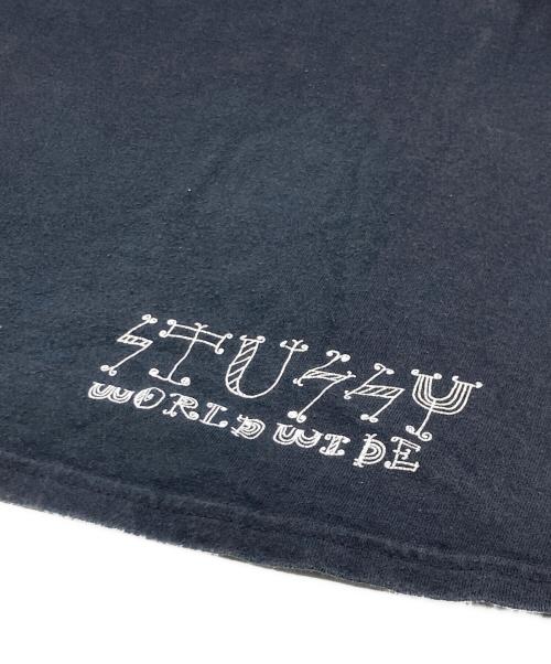 stussy（ステューシー）stussy (ステューシー) スカルプリントtee ブラック サイズ:SIZE Lの古着・服飾アイテム