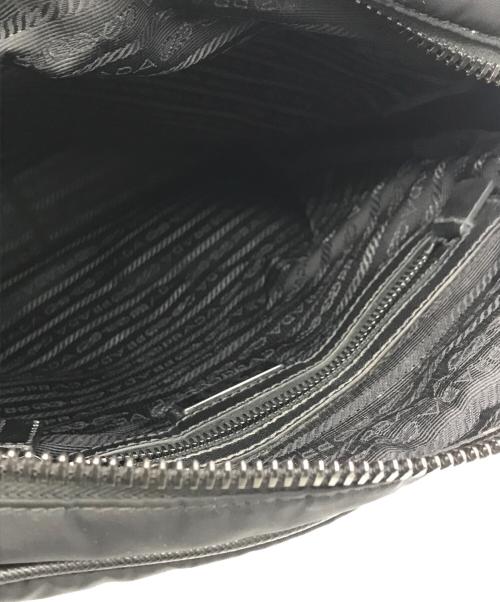 PRADA（プラダ）PRADA (プラダ) 三角プレートナイロンショルダーバッグ ブラックの古着・服飾アイテム