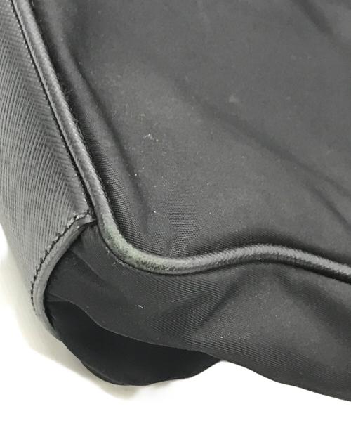 PRADA（プラダ）PRADA (プラダ) 三角プレートナイロンショルダーバッグ ブラックの古着・服飾アイテム