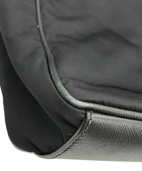PRADA（プラダ）PRADA (プラダ) 三角プレートナイロンショルダーバッグ ブラックの古着・服飾アイテム