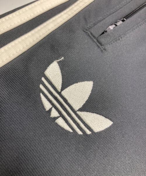 adidas（アディダス）adidas (アディダス) oasis (オアシス) TOUR FIREBIRD TRACK PANTS ブラック サイズ:Ⅼの古着・服飾アイテム