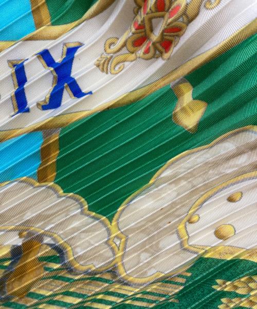 HERMES（エルメス）HERMES (エルメス) カレ90プリーツスカーフ/CARPEDIEM/今日一日を楽しむ ベージュ×グリーンの古着・服飾アイテム