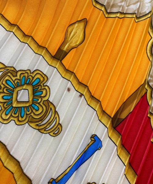 HERMES（エルメス）HERMES (エルメス) カレ90プリーツスカーフ/CARPEDIEM/今日一日を楽しむ ベージュ×グリーンの古着・服飾アイテム