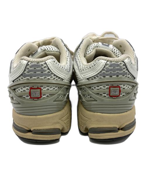 NEW BALANCE（ニューバランス）NEW BALANCE (ニューバランス) ローカットスニーカー ホワイト×グレー サイズ:US5（23cm）の古着・服飾アイテム