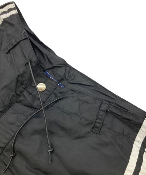 GS（ジーエス）GS (ジーエス) Re-Nylon 3 stripes techno cargo pants ブラック サイズ:Mの古着・服飾アイテム