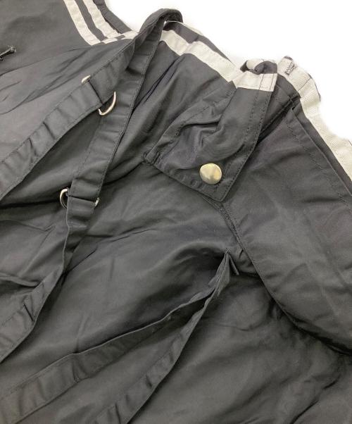 GS（ジーエス）GS (ジーエス) Re-Nylon 3 stripes techno cargo pants ブラック サイズ:Mの古着・服飾アイテム