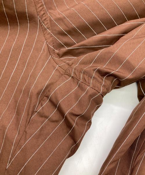 SUPREME（シュプリーム）SUPREME (シュプリーム) Reflective Pinstripe Track Pant ブラウン サイズ:Ｍの古着・服飾アイテム