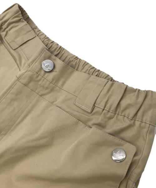 adidas（アディダス）adidas (アディダス) エッセンシャルズ ワイドパンツ ベージュ サイズ:32の古着・服飾アイテム