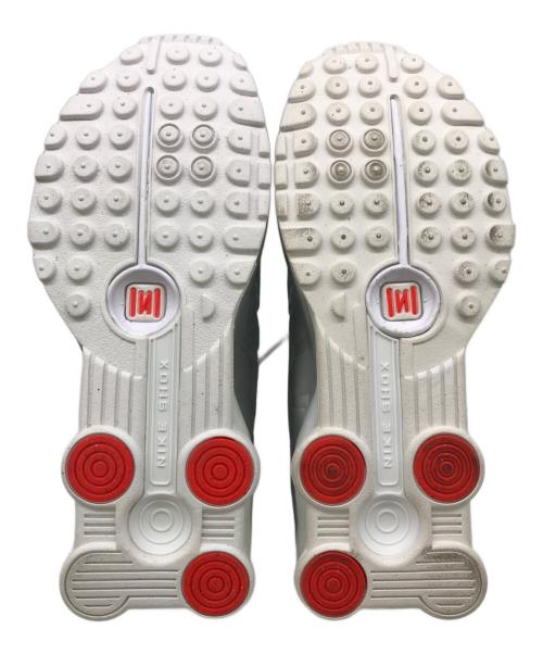 NIKE（ナイキ）NIKE (ナイキ) SHOX R4 シルバー×ホワイト サイズ:US7の古着・服飾アイテム
