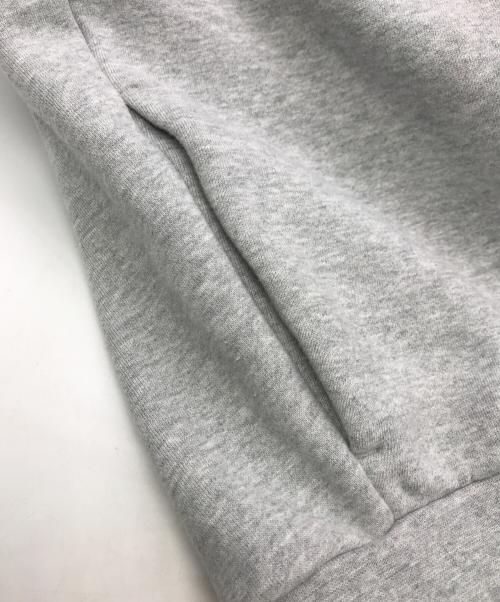 FOG ESSENTIALS（フィアオブゴッド エッセンシャル）FOG ESSENTIALS (フィアオブゴッド エッセンシャル) ロゴパーカー グレー サイズ:Ｌの古着・服飾アイテム