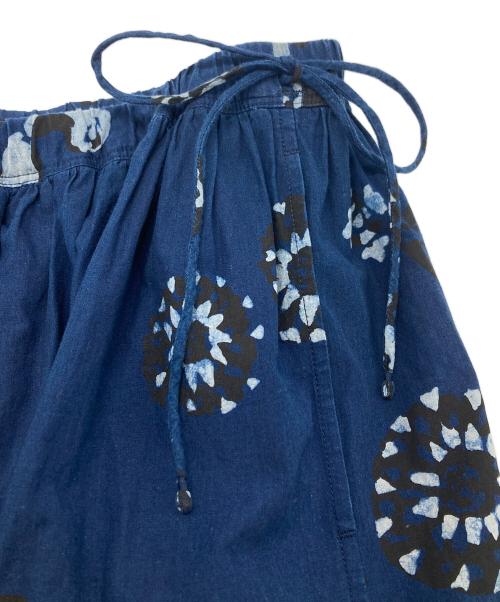 45R（フォーティファイブ・アール）45R (フォーティファイブ・アール) 不死鳥プリントのスカート インディゴ サイズ:Freeの古着・服飾アイテム