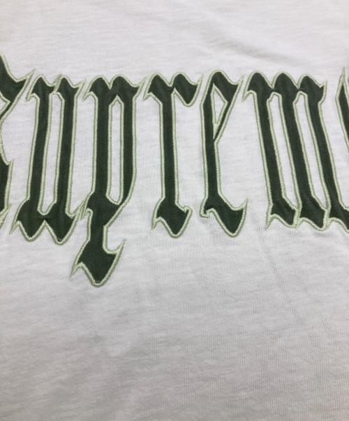 SUPREME（シュプリーム）Supreme (シュプリーム) Old English S/S Top ホワイト サイズ:SIZE Mの古着・服飾アイテム