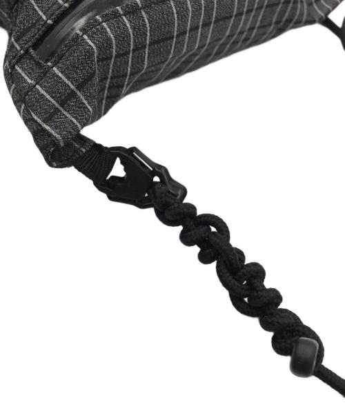 CAYL（ケイル）CAYL (ケイル) SEORAK 3 CHK サコッシュ グレーの古着・服飾アイテム