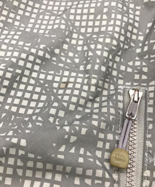 stussy（ステューシー）stussy (ステューシー) ナイトカモフラージュナイロンジャケット グレー サイズ:Lの古着・服飾アイテム