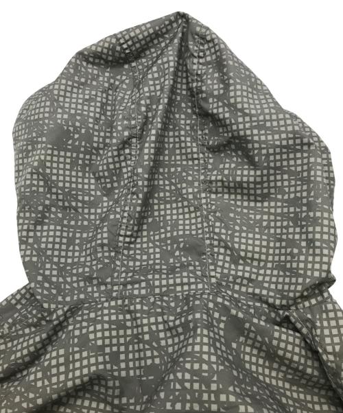 stussy（ステューシー）stussy (ステューシー) ナイトカモフラージュナイロンジャケット グレー サイズ:Lの古着・服飾アイテム