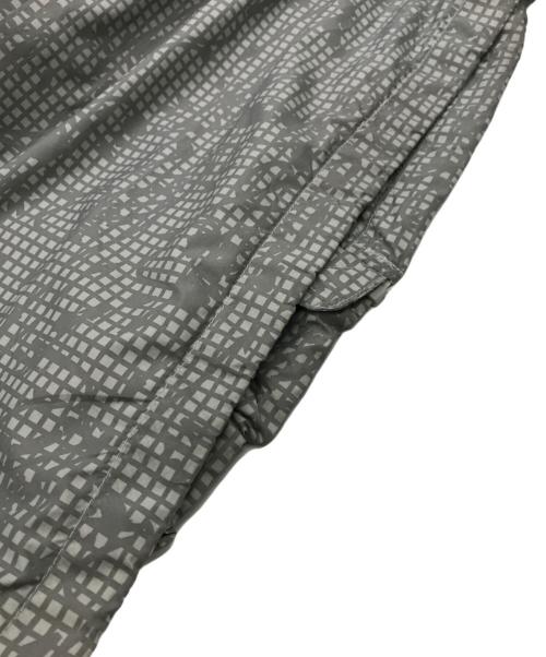 stussy（ステューシー）stussy (ステューシー) ナイトカモフラージュナイロンジャケット グレー サイズ:Lの古着・服飾アイテム