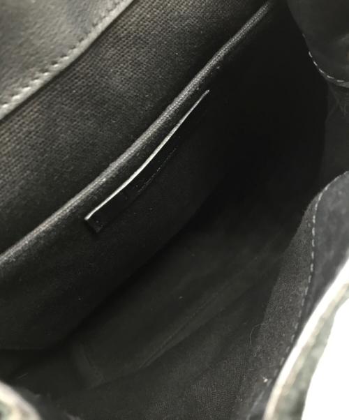 J.W.ANDERSON（ジェイダブリューアンダーソン）J.W.ANDERSON (ジェイダブリューアンダーソン) ピアスバックパック ブラックの古着・服飾アイテム