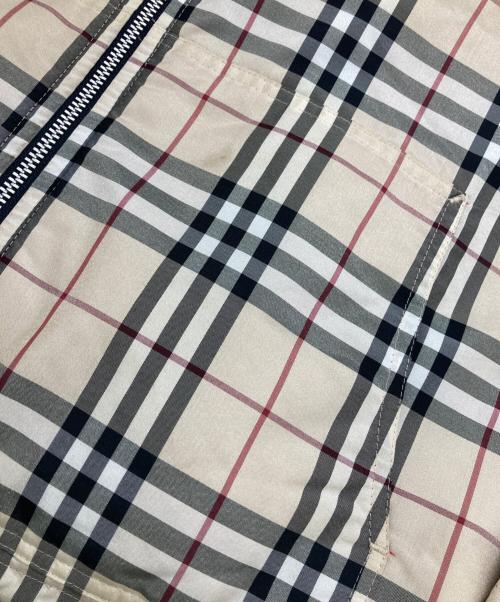 BURBERRY BLUE LABEL（バーバリー ブルー レーベル）BURBERRY BLUE LABEL (バーバリー ブルー レーベル) ノヴァチェックフーデットナイロンジャケット ブラウン サイズ: 38の古着・服飾アイテム