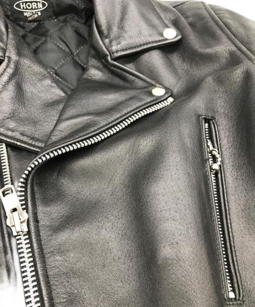 HORN WORKS（ホーンワークス）HORN WORKS (ホーンワークス) ライダースジャケット ブラック サイズ:Ｌの古着・服飾アイテム