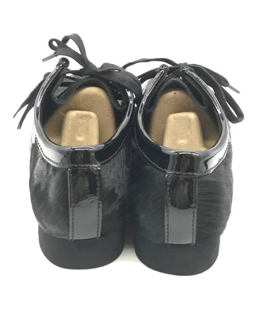 CLARKS（クラークス）CLARKS (クラークス) atmos (アトモス) THE BLACK EYE PATCH (ブラックアイパッチ) Wallabee Black Hair ブラック サイズ:US10 (28cm) 未使用品の古着・服飾アイテム