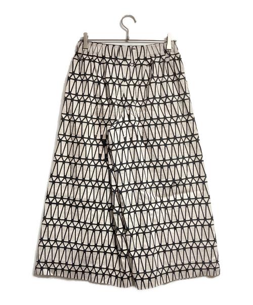 ISSEY MIYAKE（イッセイミヤケ）ISSEY MIYAKE (イッセイミヤケ) カット＆スティックガウチョパンツ/Gaucho pants ホワイト×ブラック サイズ:1の古着・服飾アイテム