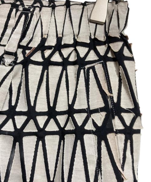 ISSEY MIYAKE（イッセイミヤケ）ISSEY MIYAKE (イッセイミヤケ) カット＆スティックガウチョパンツ/Gaucho pants ホワイト×ブラック サイズ:1の古着・服飾アイテム