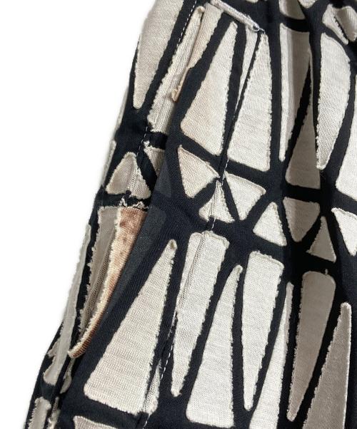 ISSEY MIYAKE（イッセイミヤケ）ISSEY MIYAKE (イッセイミヤケ) カット＆スティックガウチョパンツ/Gaucho pants ホワイト×ブラック サイズ:1の古着・服飾アイテム