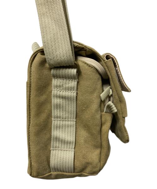 NATIONAL GEOGRAPHIC（ナショナルジオグラフィック）NATIONAL GEOGRAPHIC (ナショナルジオグラフィック) カメラバッグ カーキの古着・服飾アイテム