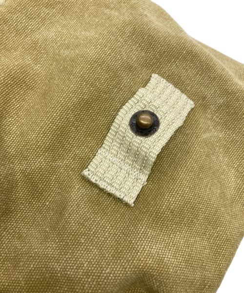 NATIONAL GEOGRAPHIC（ナショナルジオグラフィック）NATIONAL GEOGRAPHIC (ナショナルジオグラフィック) カメラバッグ カーキの古着・服飾アイテム