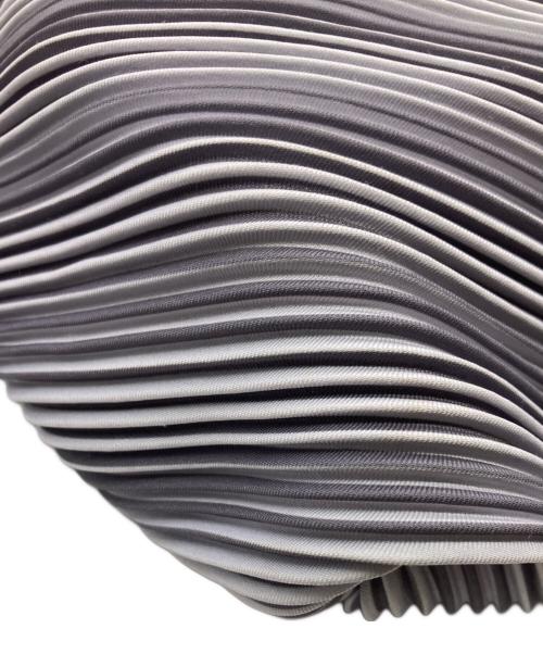 PLEATS PLEASE（プリーツプリーズ）PLEATS PLEASE (プリーツプリーズ) Bias Pleats Backpack グレーの古着・服飾アイテム