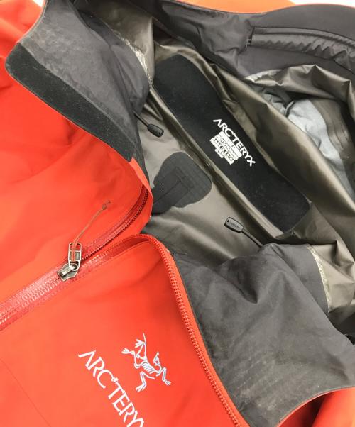ARC'TERYX（アークテリクス）ARC'TERYX (アークテリクス) BETA SL JACKET オレンジ サイズ:Sの古着・服飾アイテム