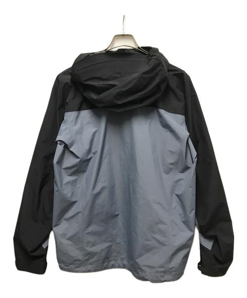 ARC'TERYX（アークテリクス）ARC'TERYX (アークテリクス) BEAMS (ビームス) 別注 Beta SL Jacket ブラック×グレー サイズ:Sの古着・服飾アイテム