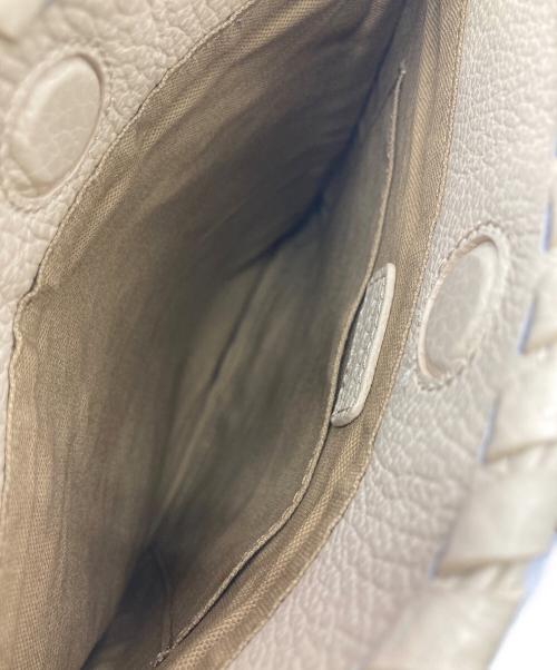 KUBERA（クベラ）KUBERA (クベラ) レザーショルダーバッグ アイボリーの古着・服飾アイテム