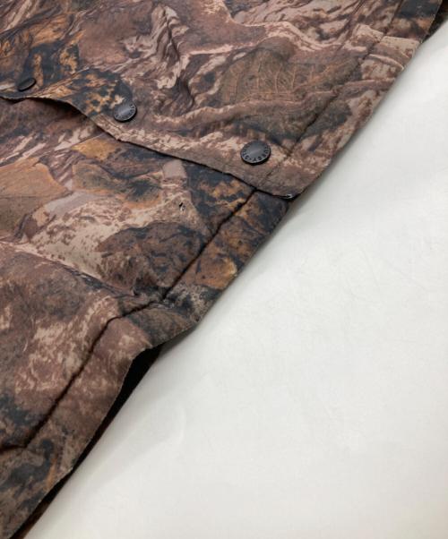 stussy（ステューシー）stussy (ステューシー) リアルツリーカモコーチジャケット ブラウン サイズ:Mの古着・服飾アイテム