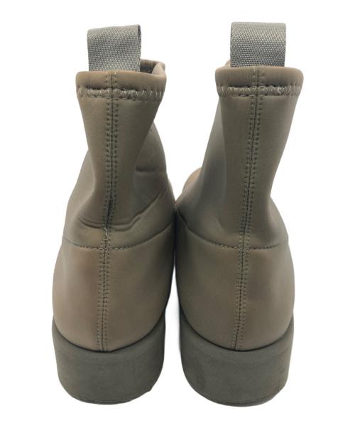 ISSEY MIYAKE（イッセイミヤケ）ISSEY MIYAKE (イッセイミヤケ) UN (ユナイテッドヌード) BOUNCE SHORT BOOT ベージュ サイズ:40の古着・服飾アイテム