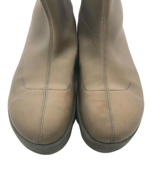 ISSEY MIYAKE（イッセイミヤケ）ISSEY MIYAKE (イッセイミヤケ) UN (ユナイテッドヌード) BOUNCE SHORT BOOT ベージュ サイズ:40の古着・服飾アイテム
