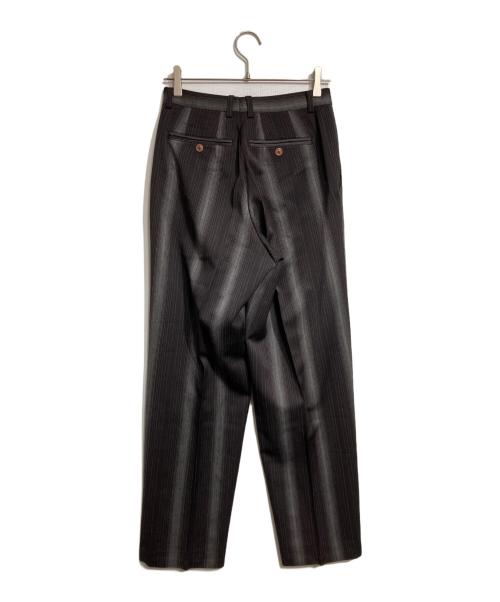 ISSEY MIYAKE MEN（イッセイミヤケメン）ISSEY MIYAKE MEN (イッセイミヤケメン) 絣ストライプスラックス/Kasuri stripe slacks / Trousers グレー サイズ:Mの古着・服飾アイテム