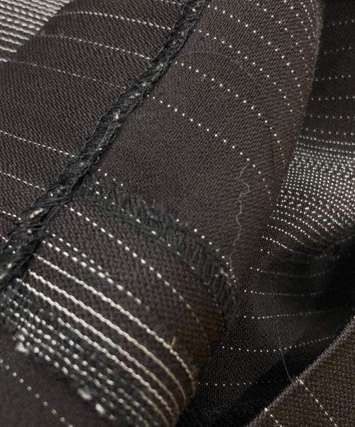 ISSEY MIYAKE MEN（イッセイミヤケメン）ISSEY MIYAKE MEN (イッセイミヤケメン) 絣ストライプスラックス/Kasuri stripe slacks / Trousers グレー サイズ:Mの古着・服飾アイテム