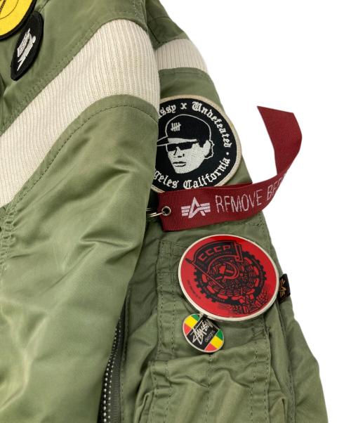 stussy（ステューシー）stussy (ステューシー) ALPHA (アルファ) FRAGMENT DESIGN (フラグメントデザイン) 25th Anniversary Ma-1 カーキ サイズ:Mの古着・服飾アイテム