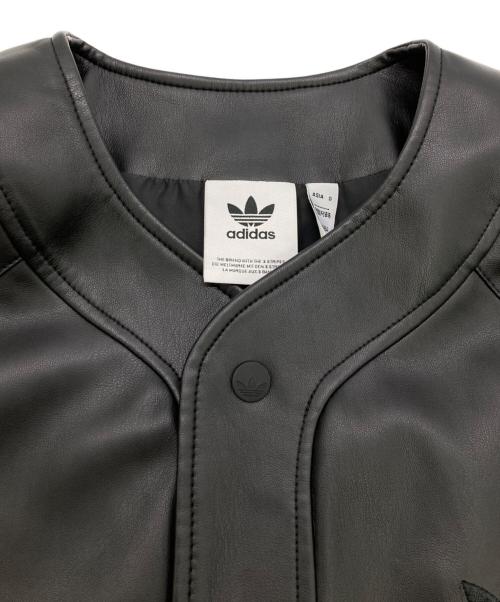 adidas（アディダス）adidas (アディダス) フェイクレザーベースボールシャツ ブラック サイズ:Ｓの古着・服飾アイテム