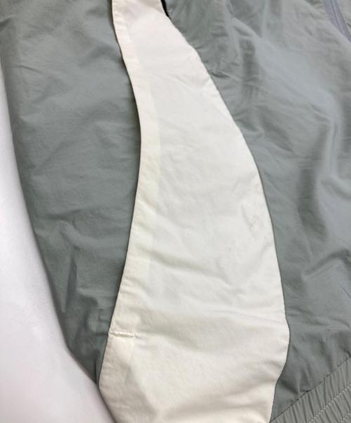 F.C.R.B.（エフシーレアルブリストル）F.C.R.B. (エフシーレアルブリストル) WARM-UP JACKET グレー×ブラック サイズ:Mの古着・服飾アイテム