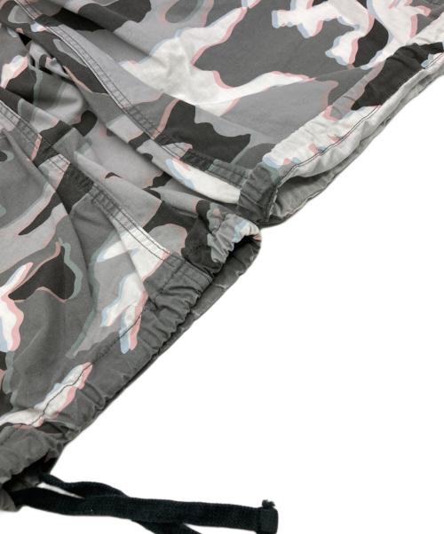uniform experiment（ユニフォームエクスペリメント）uniform experiment (ユニフォームエクスペリメント) MOIRE CAMOUFLAGE CARGO PANTS グレー サイズ:2の古着・服飾アイテム